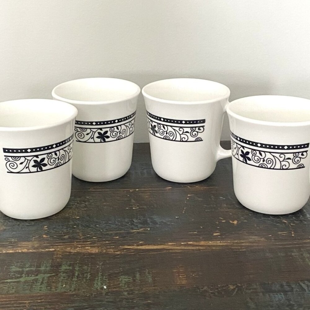 Set Of 4 Corning ware Corelle Mugs